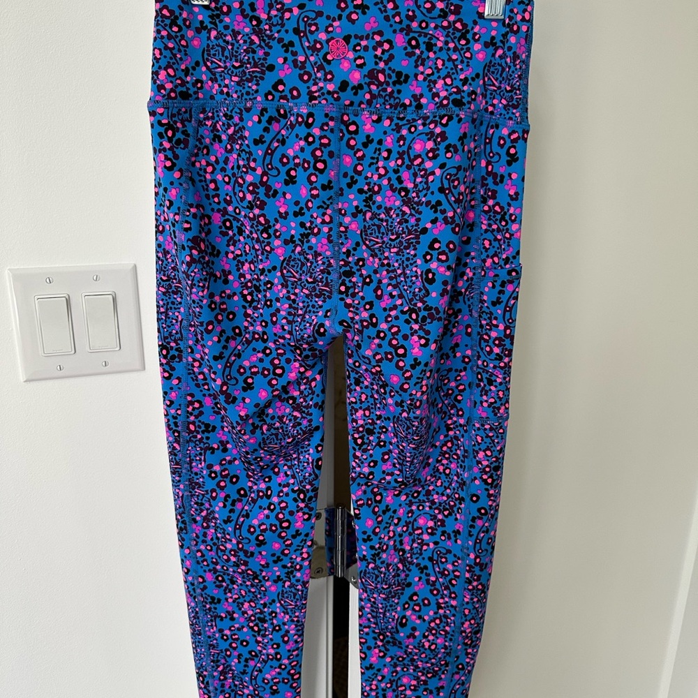 Lilly Pulitzer Luxletic Weekender High Rise Midi Leggings XS - Picture 2 of 7